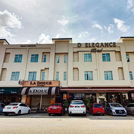 D Elegance Hotel Nusajaya  Bagian luar foto